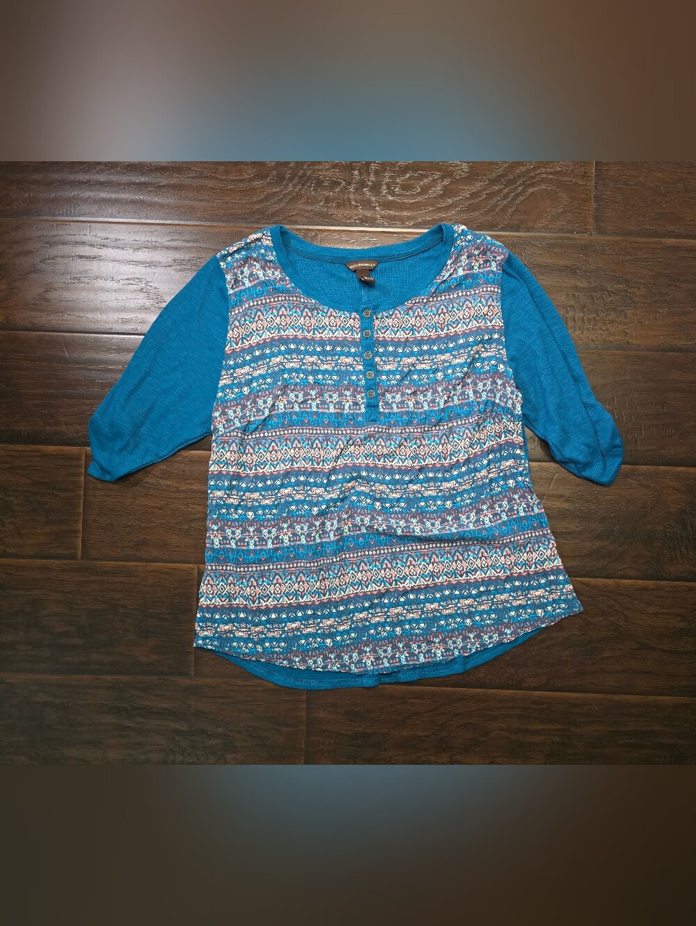 Bit & Bridle Women's Blue Geometric Aztec Print Henley 3/4 Sleeve Top XL